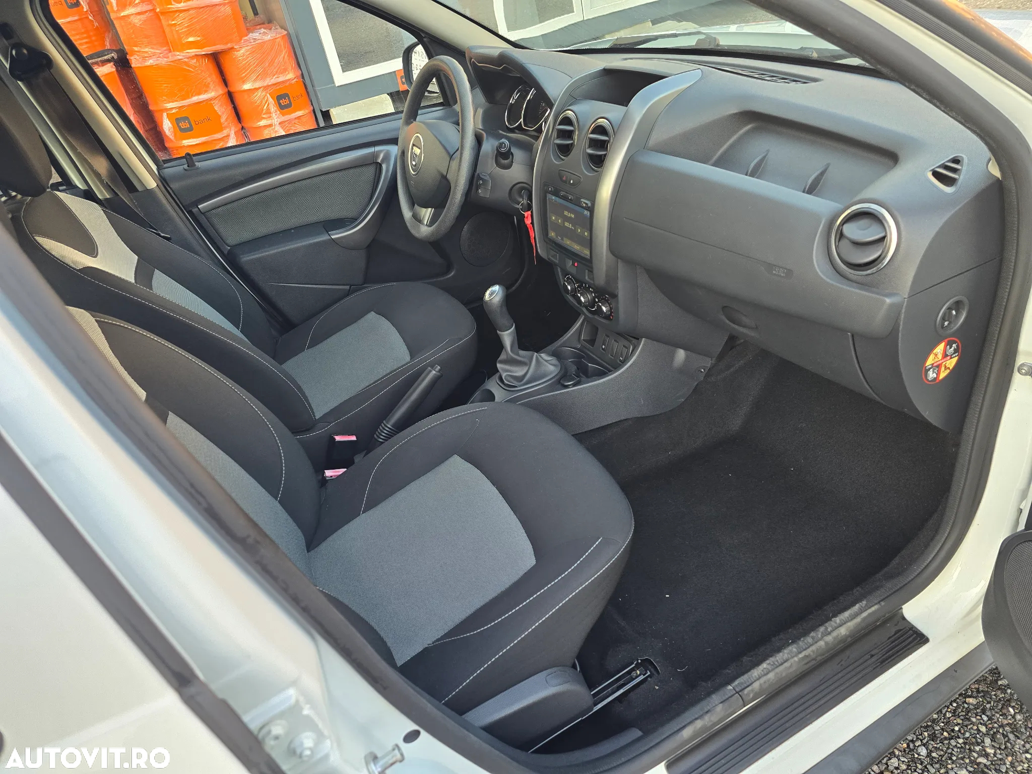 Dacia Duster 1.6 4x2 Laureate - 9
