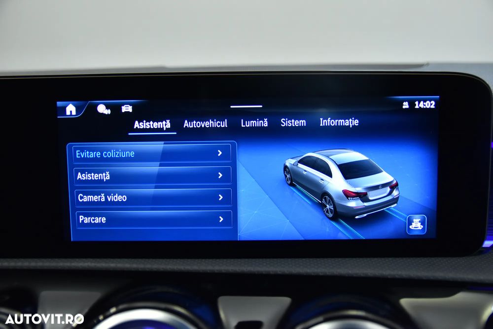 Mercedes-Benz A 220 d Sedan 8G-DCT AMG Line - 24