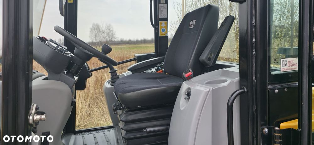 Caterpillar 908M /  Cat 906, 907, 908 - 11