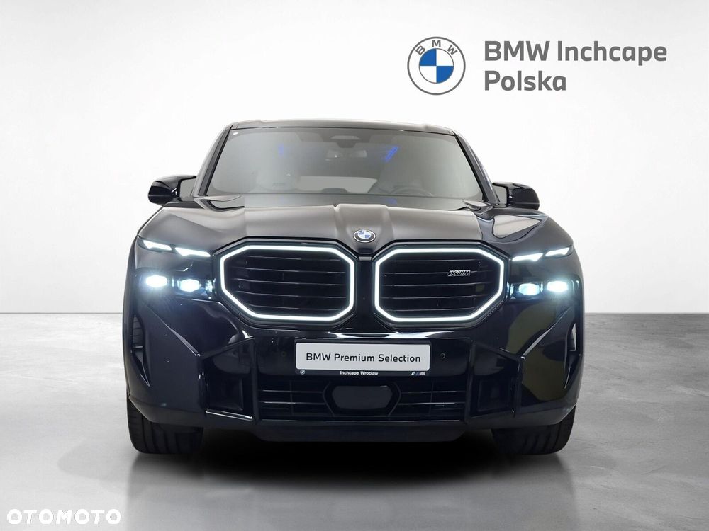 BMW XM - 8