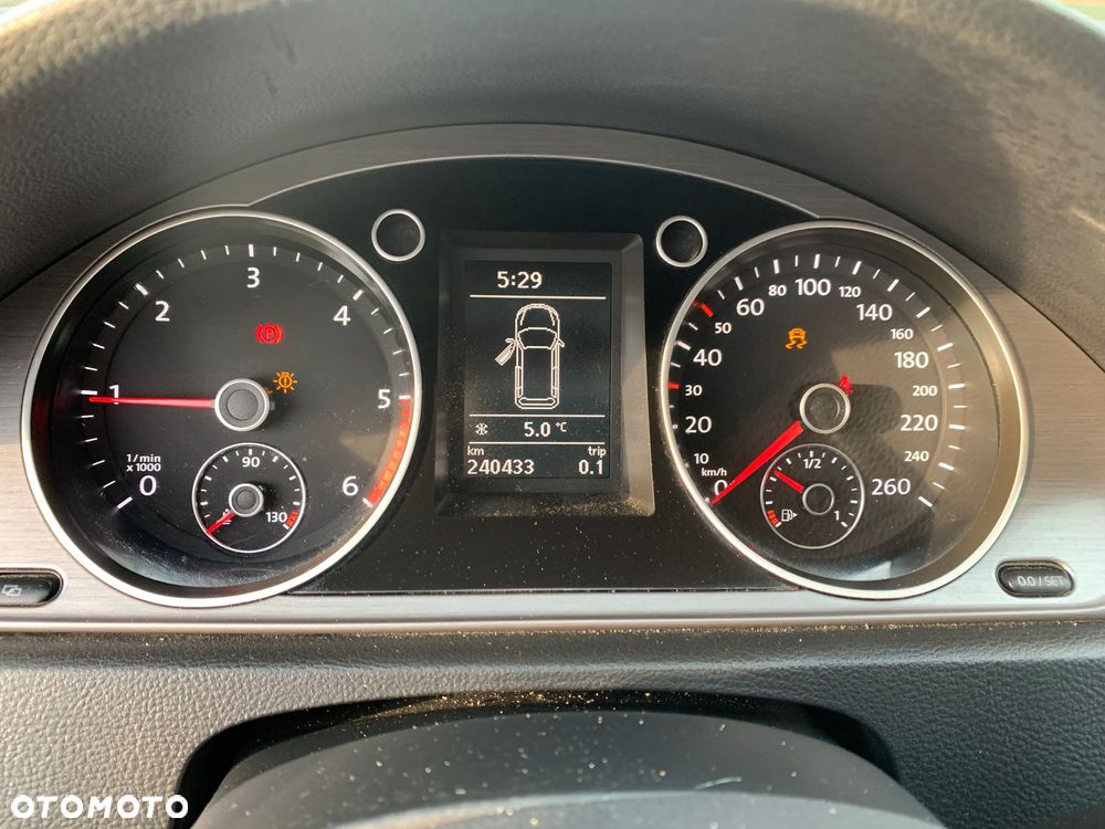 Volkswagen Passat Variant 1.6 TDI BlueMotion Technology Trendline - 23