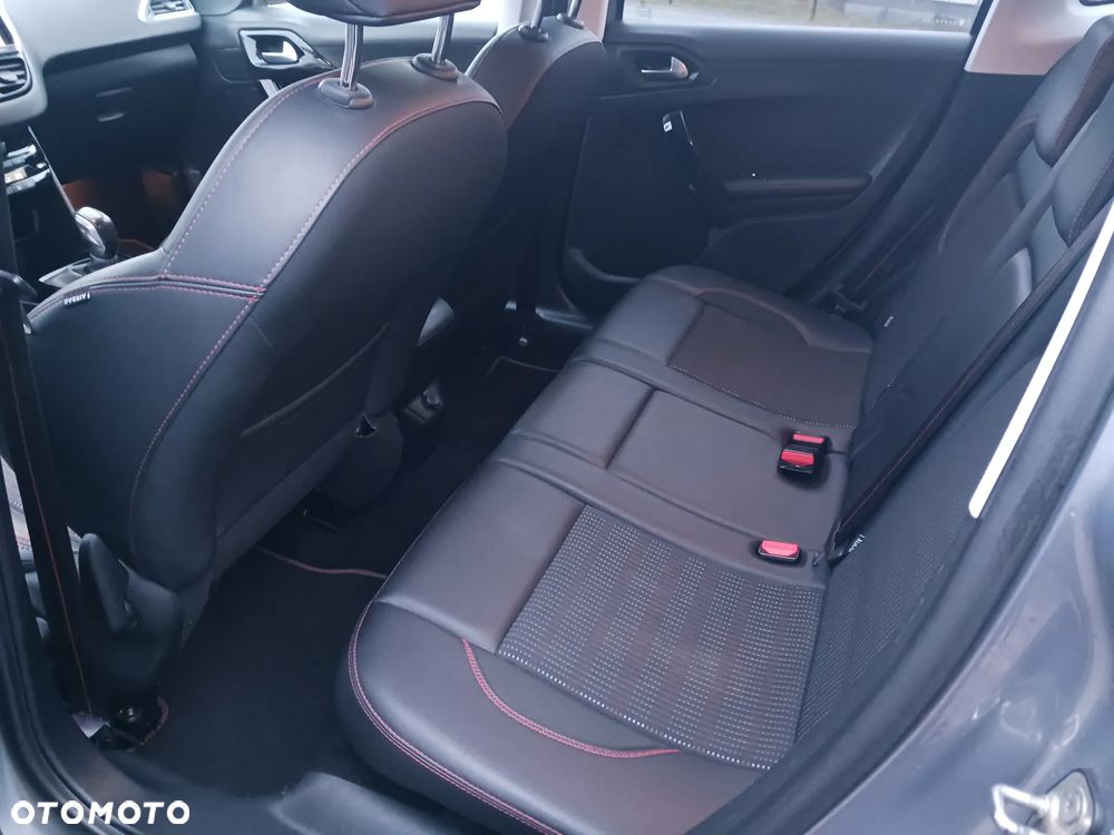 Peugeot 2008 PureTech 110 Stop&Start GT-Line Edition - 13