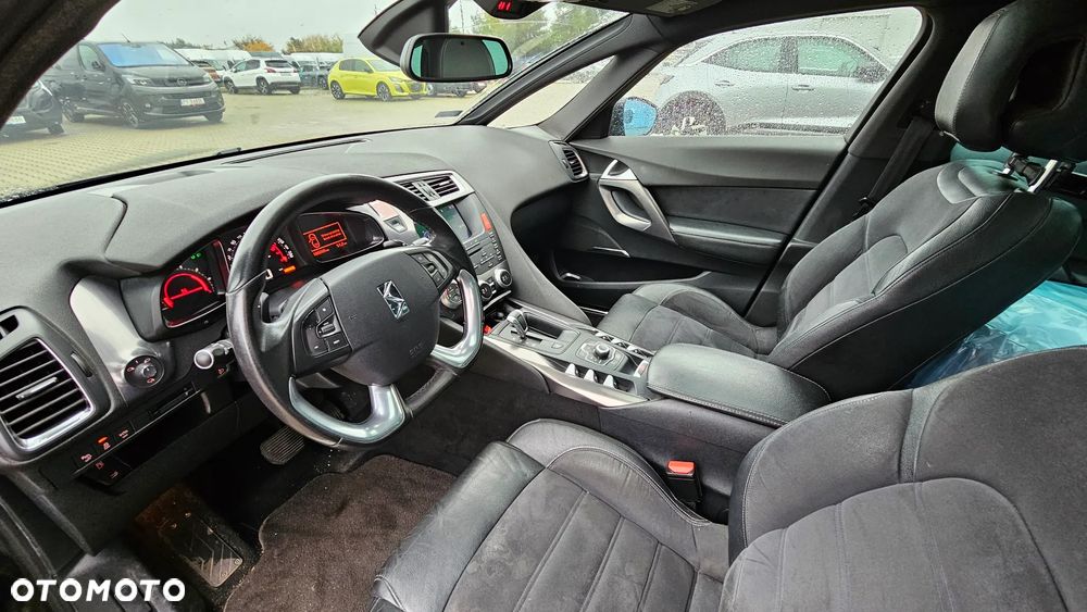 Citroën DS5 e-HDi 110 EGS6 SoChic - 6