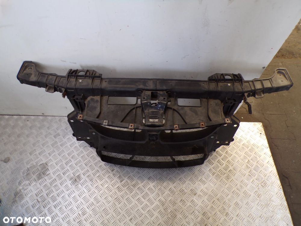 PAS PRZEDNI BMW E82 2.0 BENZYNA - 2