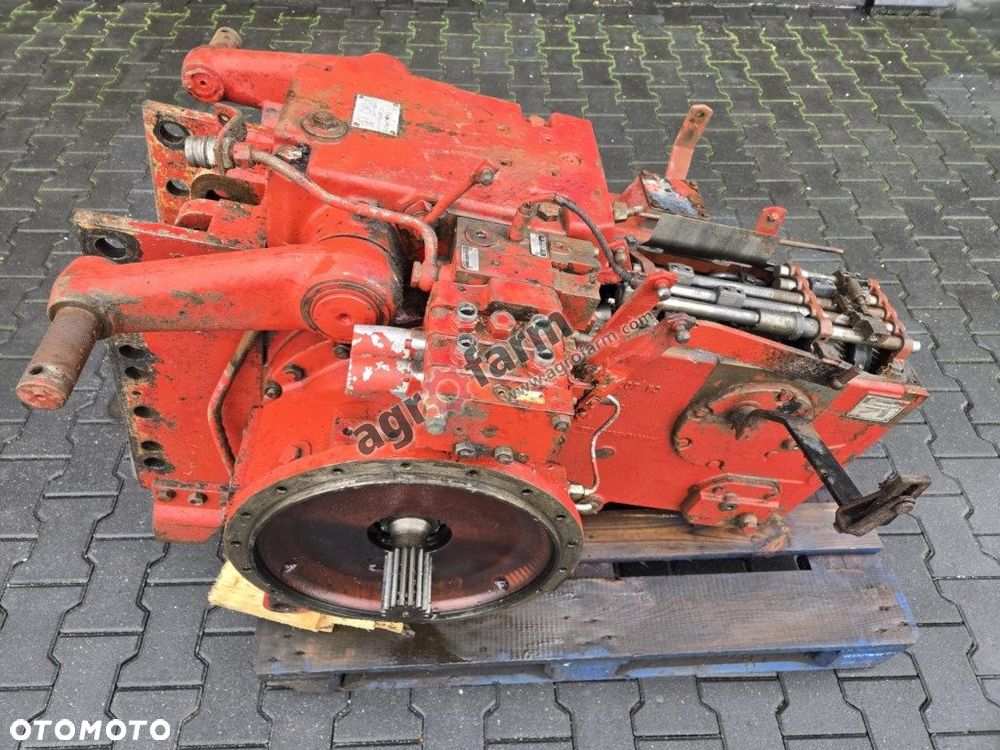 Skrzynia biegów, tylny most Case 1255 XL - 1