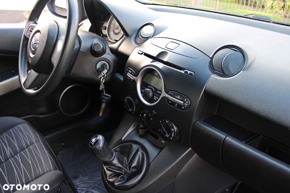 Mazda 2 1.3 MZR Active - 20