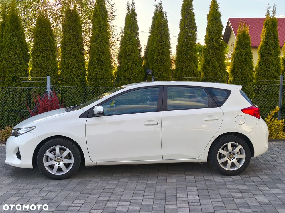 Toyota Auris 1.33 Dual-VVT-i Cool - 4