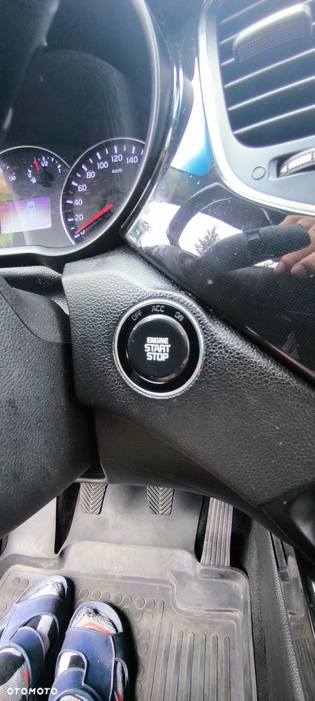 Kia Carens 1.7 CRDi XL - 12