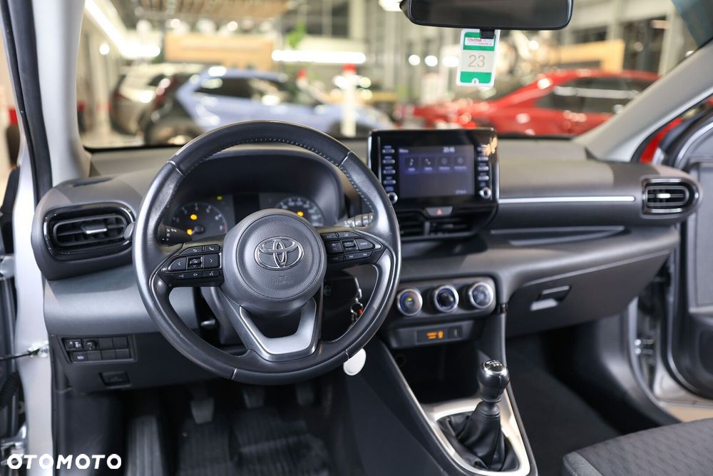 Toyota Yaris - 24