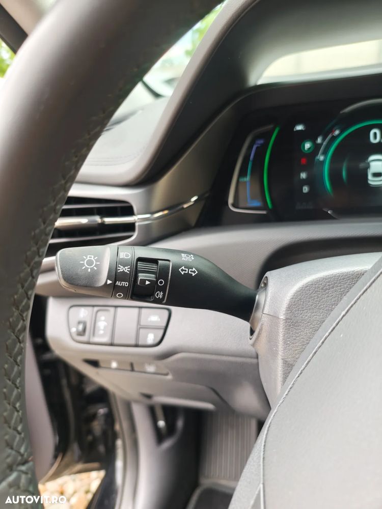 Hyundai IONIQ - 23