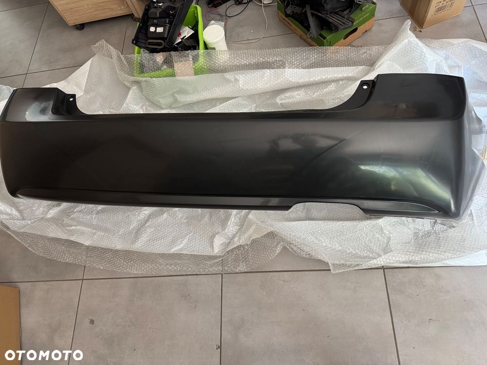 Honda Civic VIII sedan zderzak tył