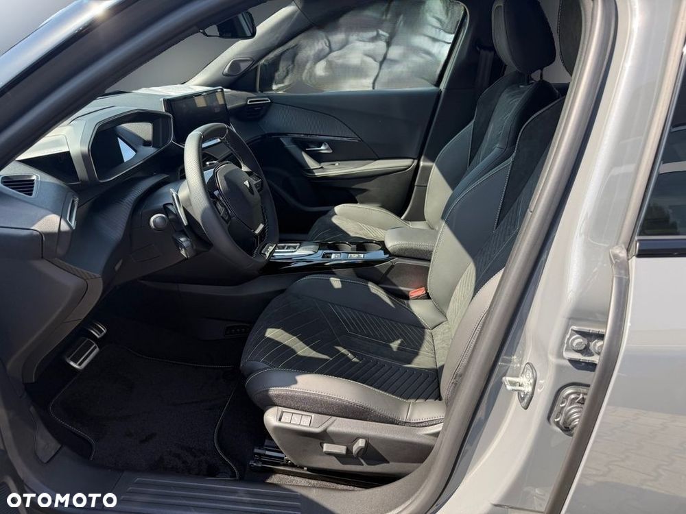 Peugeot 2008 PureTech mHEV GT Exclusive e-DCS6 - 12