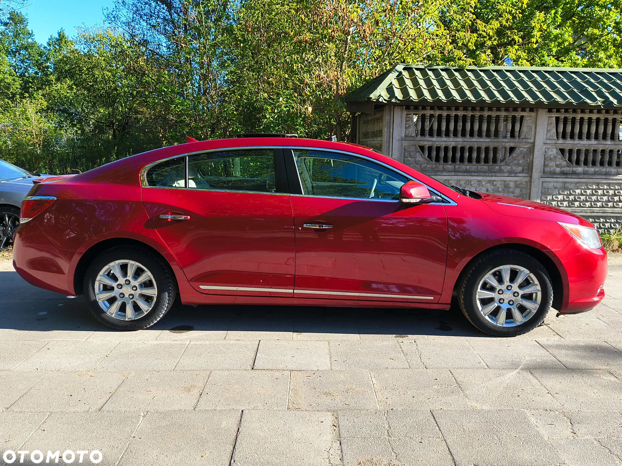 Buick Lacrosse - 3