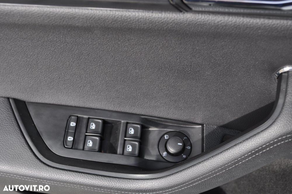 Skoda Superb 2.0 TDI DSG Premium Edition - 22