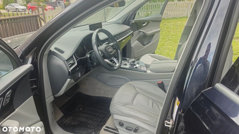 Audi Q7 - 7