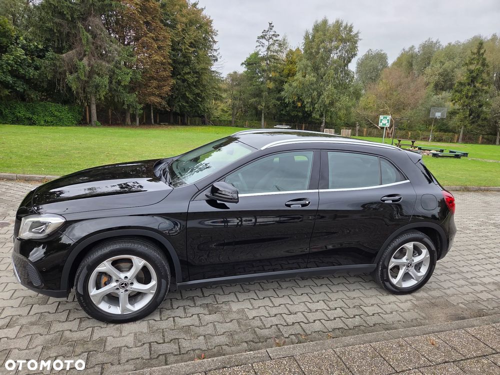 Mercedes-Benz GLA 200 7G-DCT Urban - 5