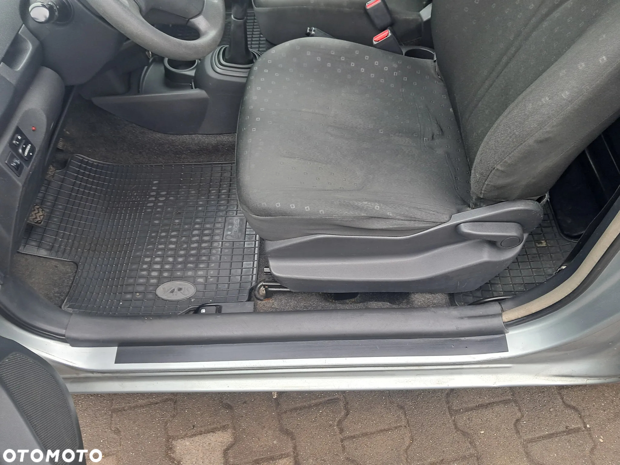 Toyota Yaris 1.0 Luna - 22