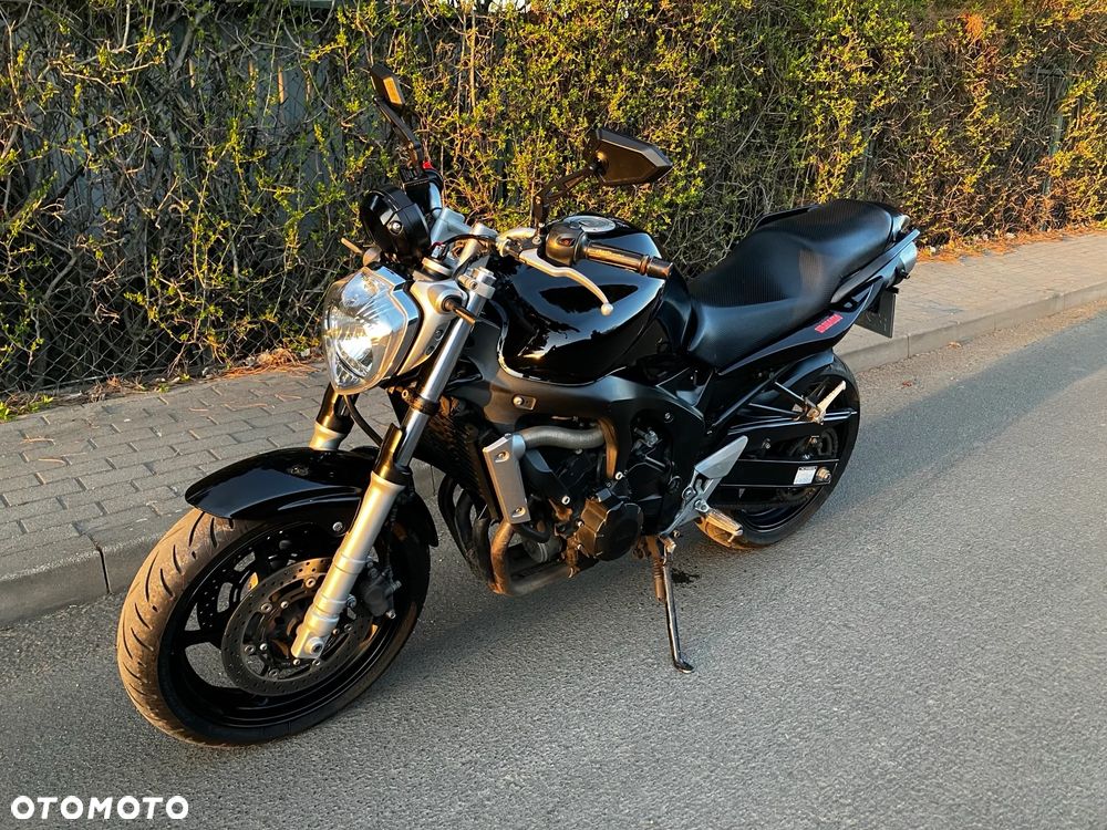 Yamaha FZ6 - 1
