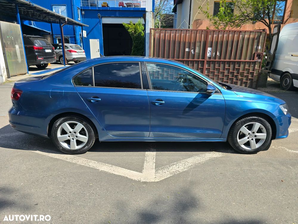 Volkswagen Jetta 1.2 TSI Comfortline - 4