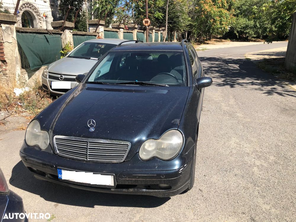 Dezmembrez Mercedes Benz C class W203 break 2003 CDI carlig tractare - 7