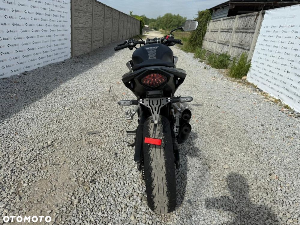 Honda CBF - 4