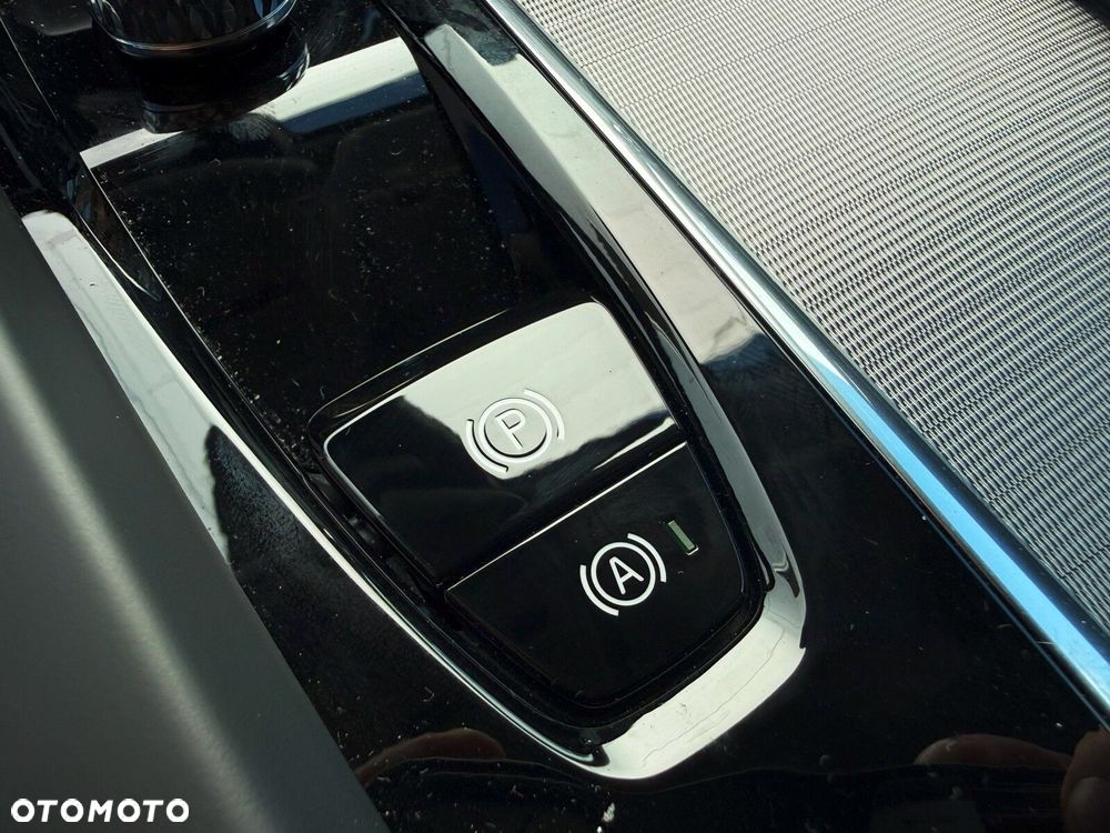 Volvo V60 Cross Country Plus B5 B AWD - 30