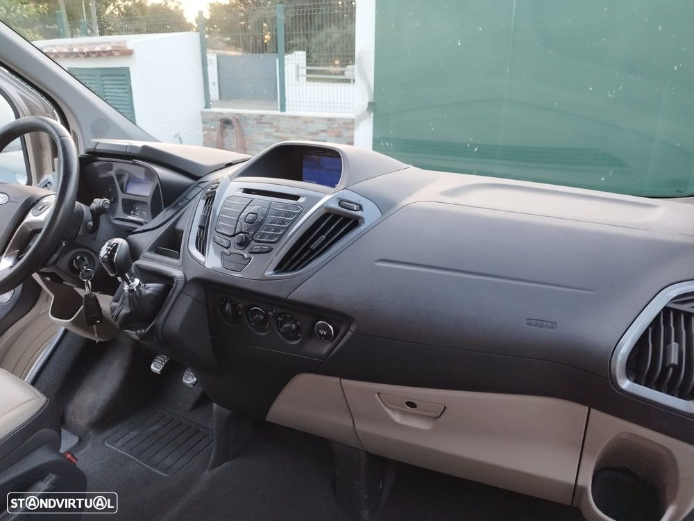 Ford Transit Custom  2.2 Tdci 125 Cv L2H1 Cabine  Dupla 5 Lugares - 24