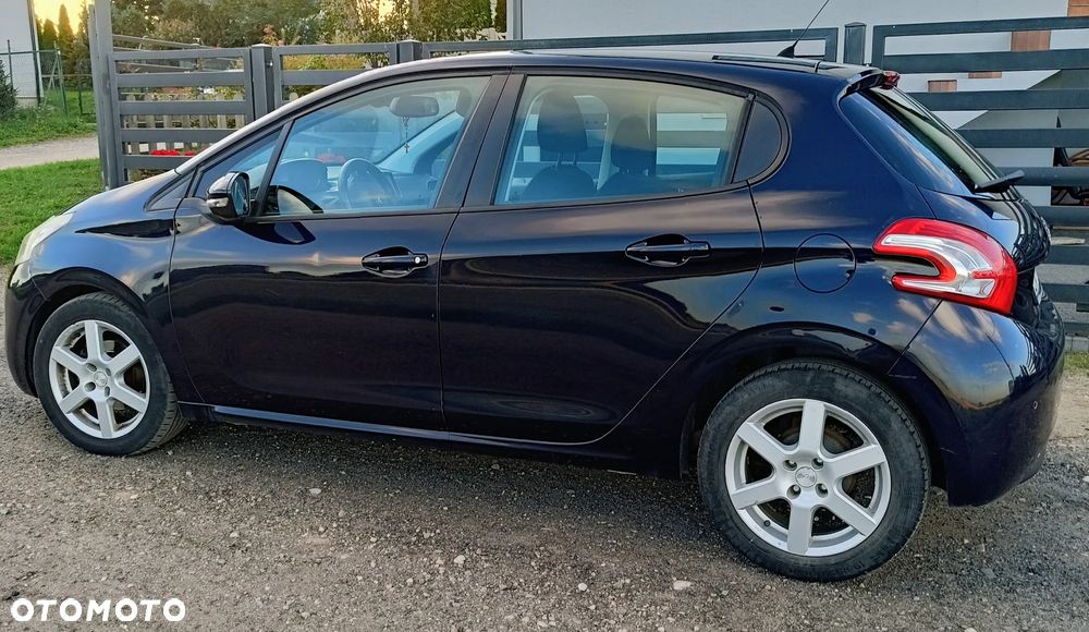 Peugeot 208 - 2