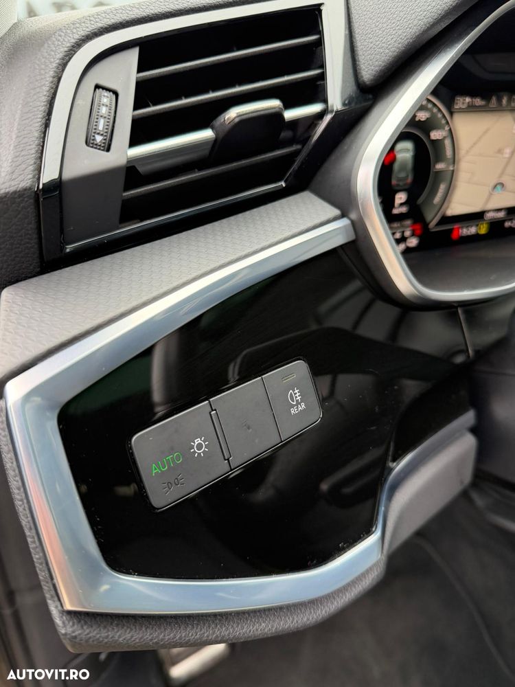 Audi Q3 45 TFSIe S tronic - 13