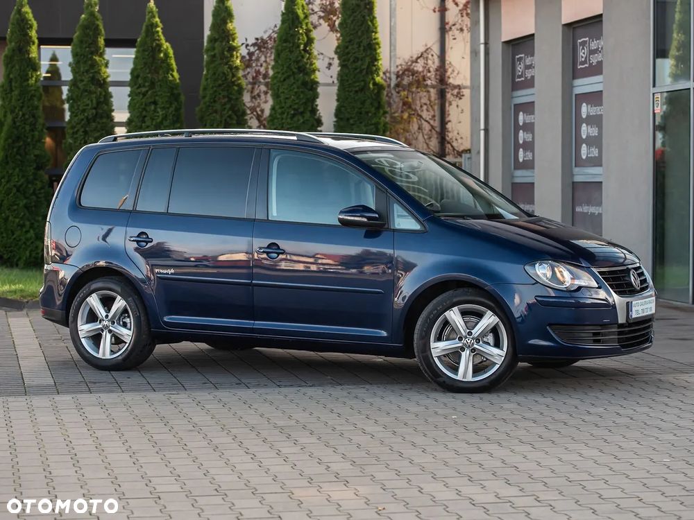 Volkswagen Touran 2010 photo 3