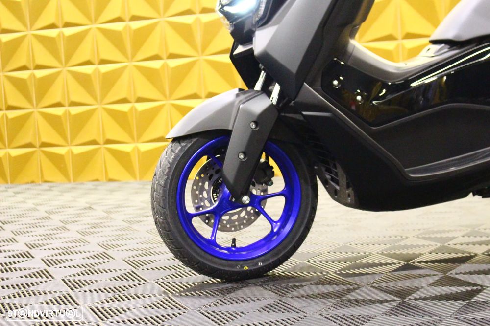 Yamaha NMAX Black Edition - 4