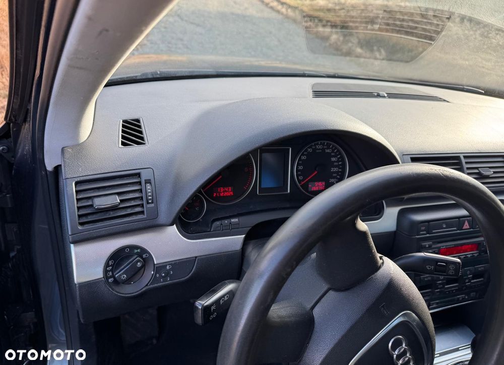 Audi A4 Avant 2.0 TDI DPF - 9