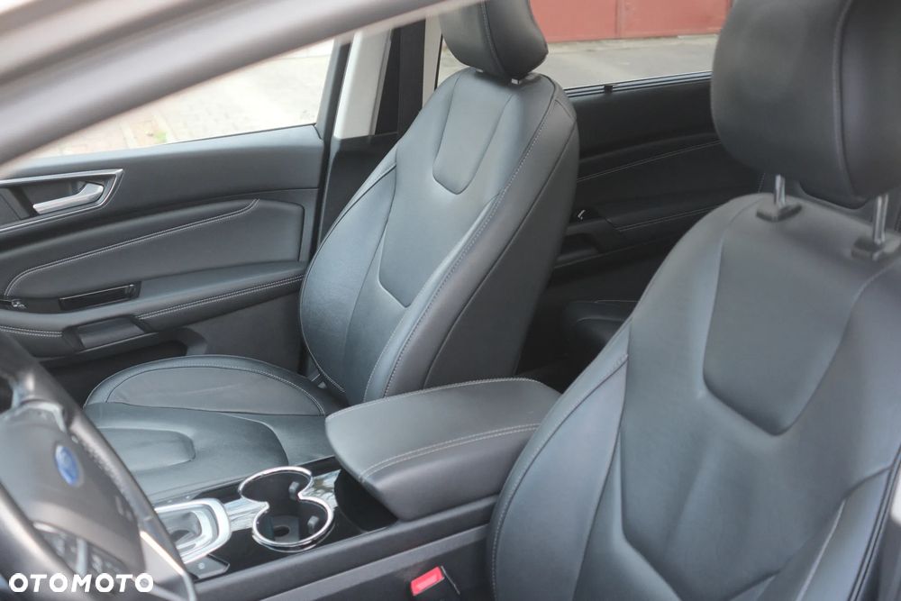Ford S-Max 2.0 TDCi 4WD Titanium PowerShift - 29