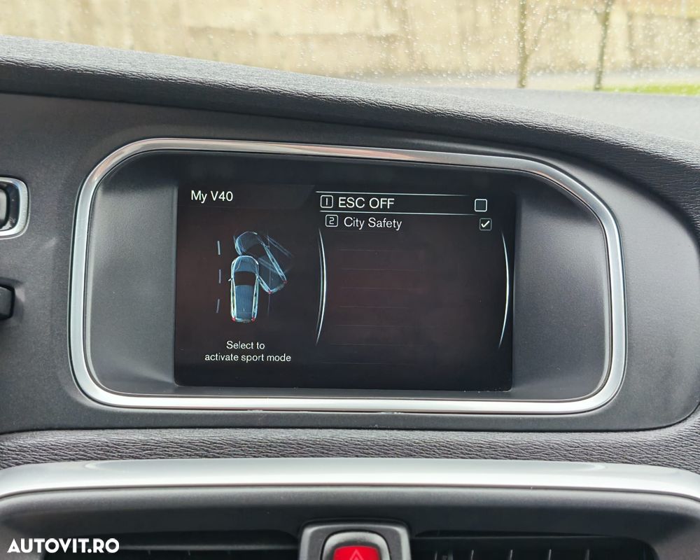 Volvo V40 D2 Kinetic - 26