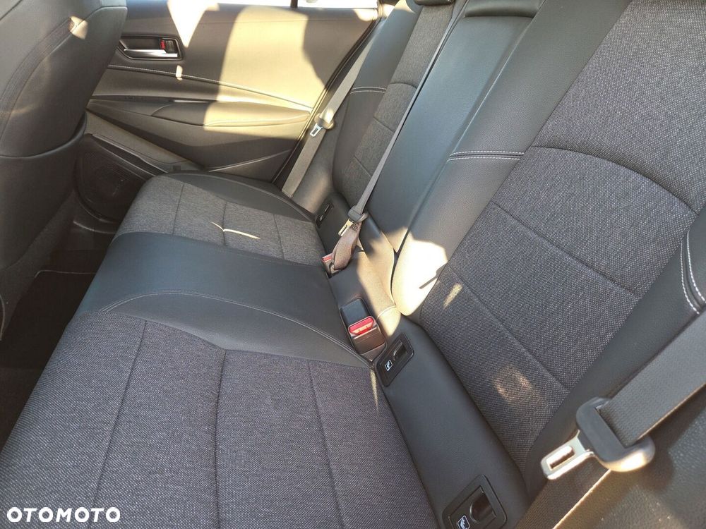 Toyota Corolla 1.8 Hybrid Style - 14