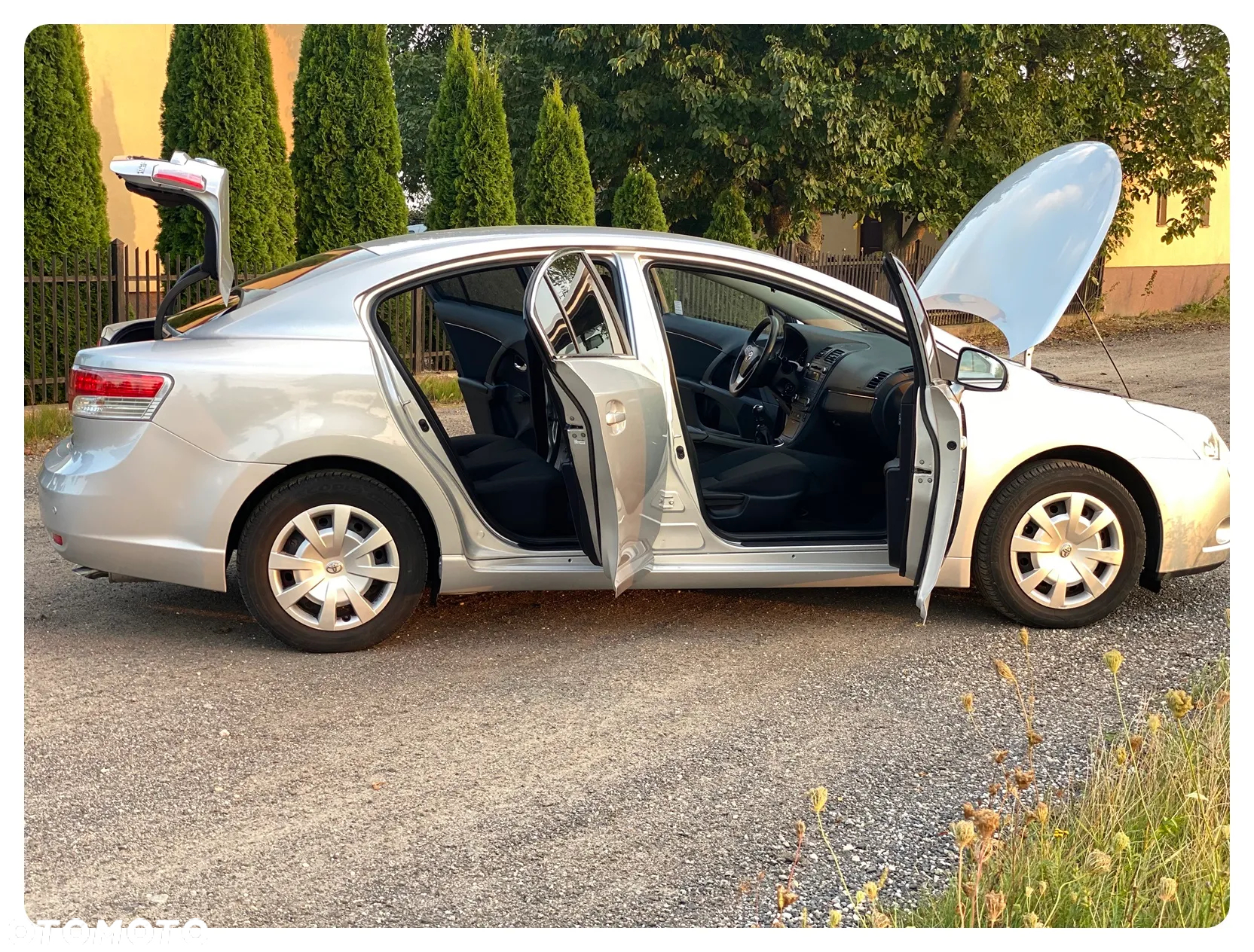 Toyota Avensis 1.6 - 14