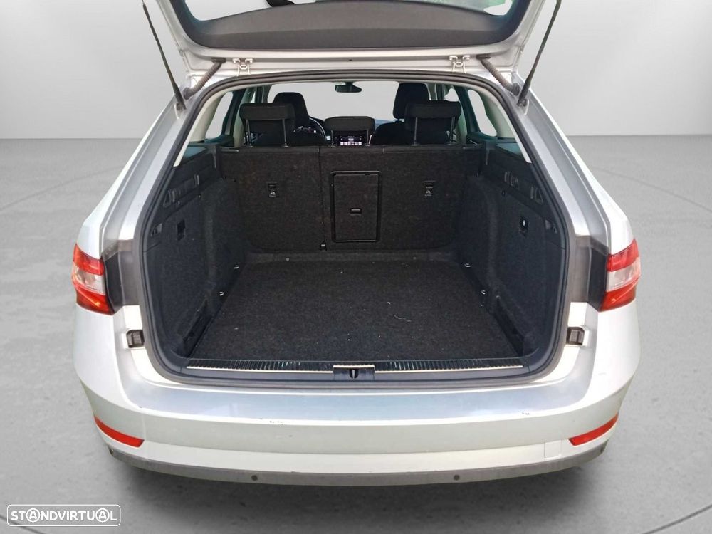 Skoda Superb Break 2.0 TDI DSG - 11