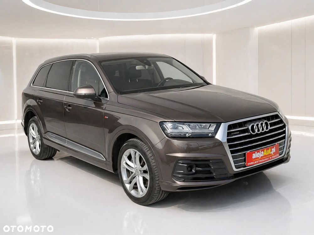 Audi Q7 - 1