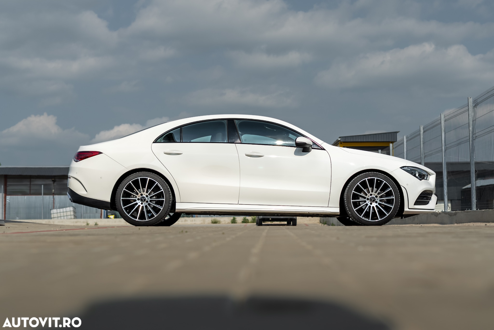 Mercedes-Benz CLA 180 7G-DCT AMG Line - 22