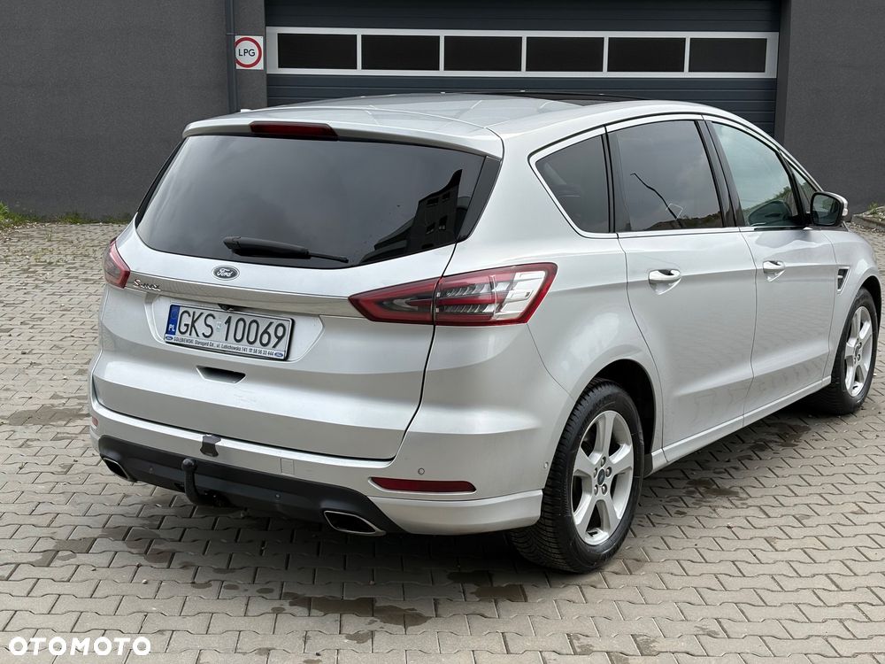 Ford S-Max - 28