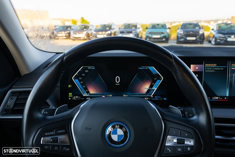 BMW 320 e Auto - 16