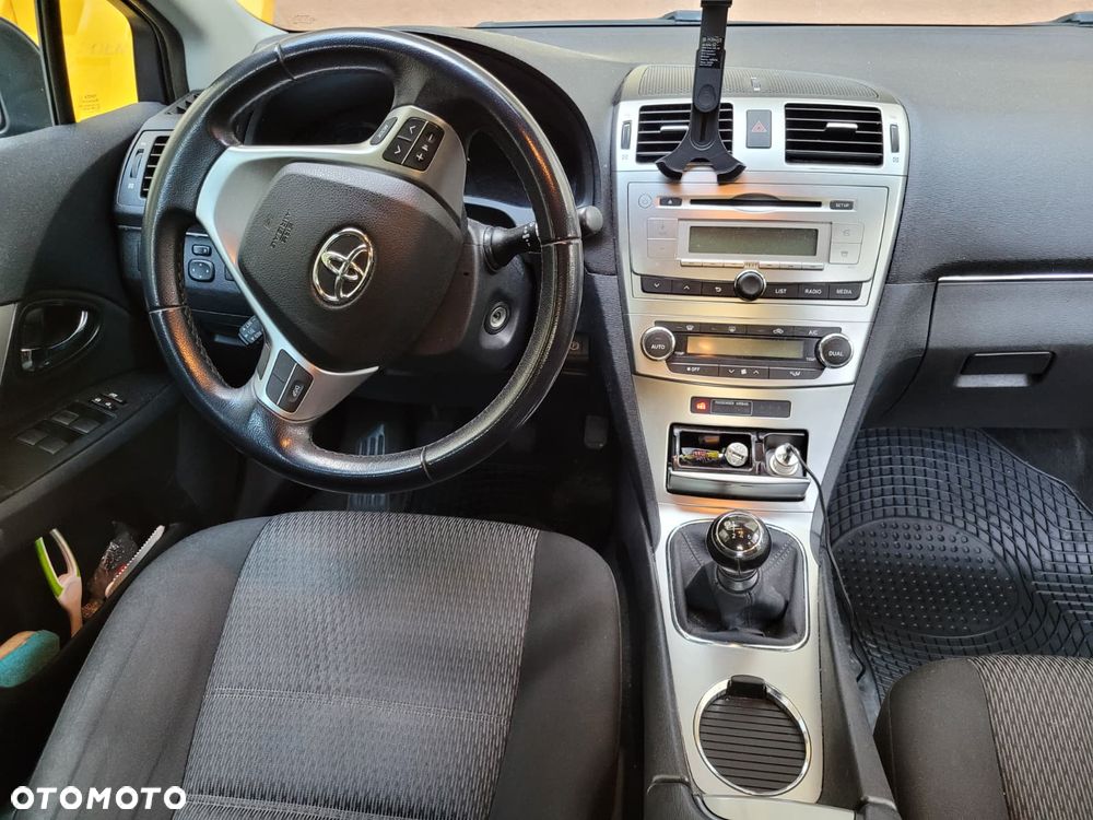 Toyota Avensis 2.0 D-4D Premium - 15