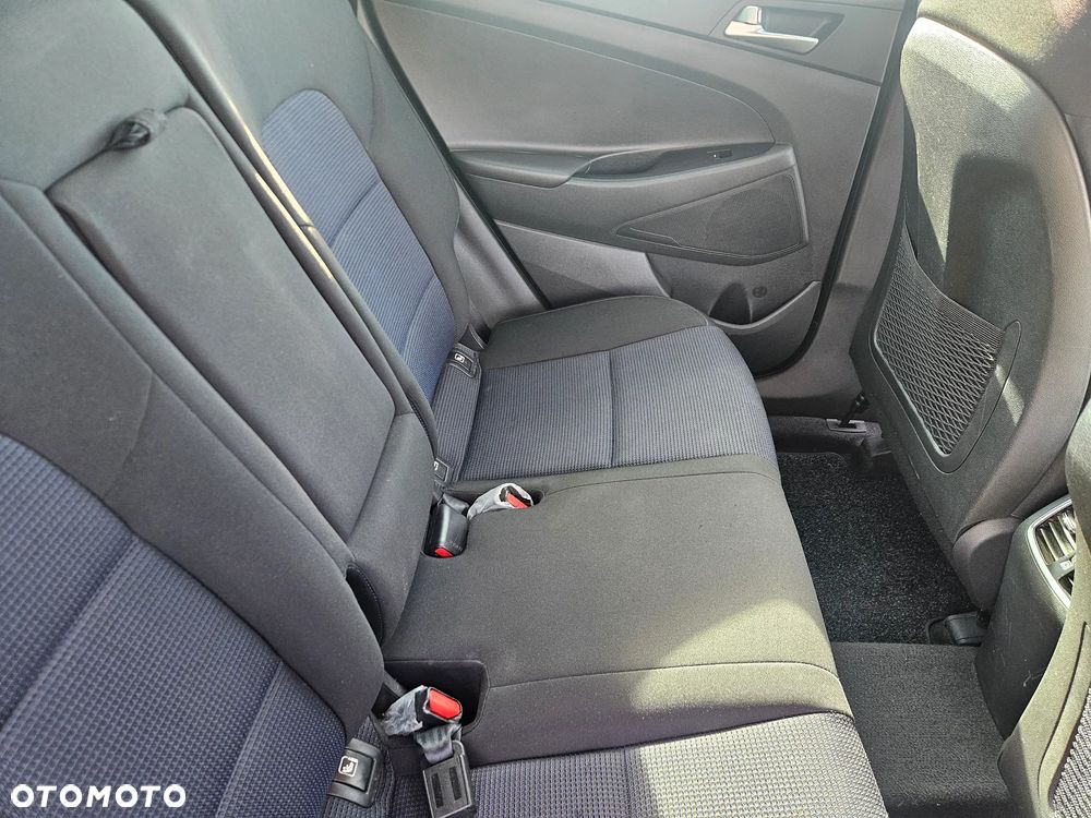 Hyundai Tucson 2.0 CRDI BlueDrive Comfort 2WD - 23