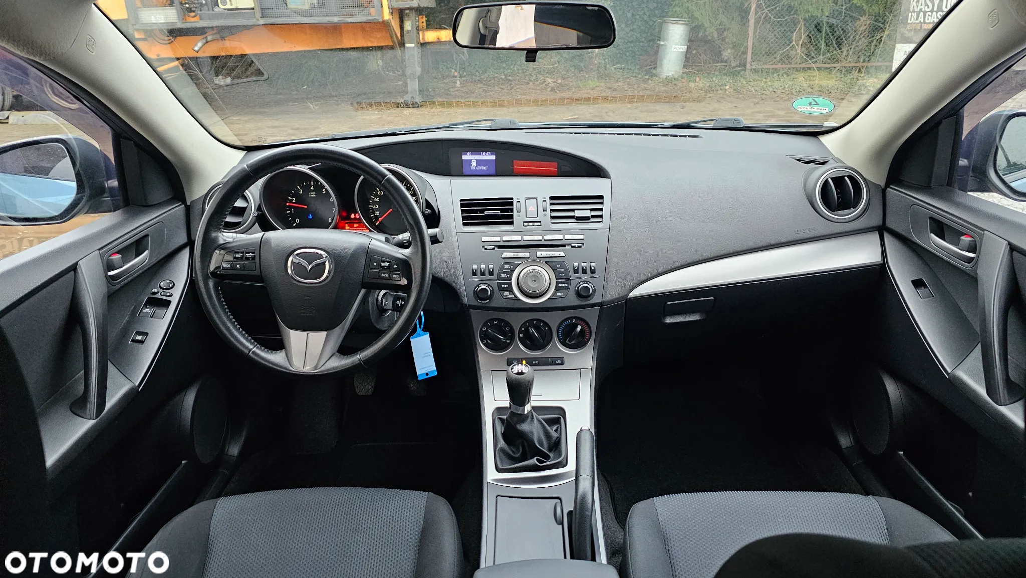 Mazda 3 - 4