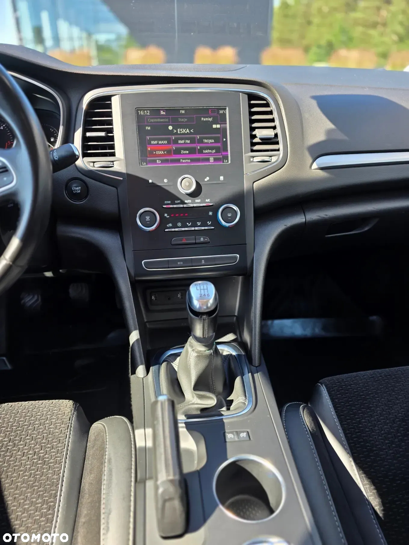Renault Megane 1.5 Blue dCi Intens - 31