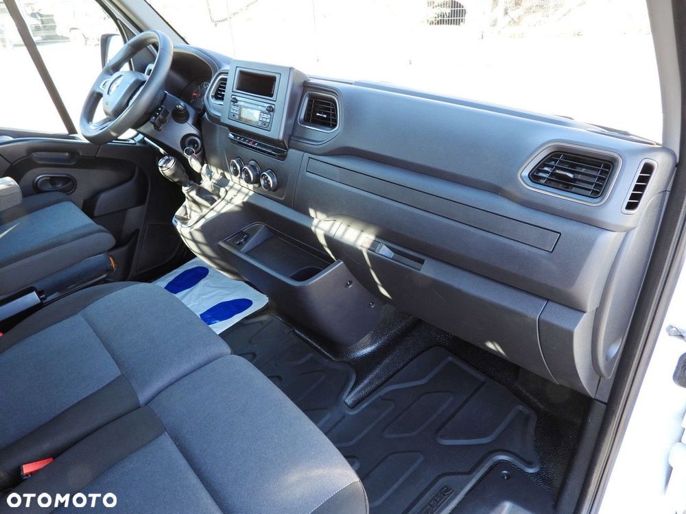 Renault MASTER SKRZYNIA TEMPOMAT LEDY KLIMATYZACJA  165KM - 40