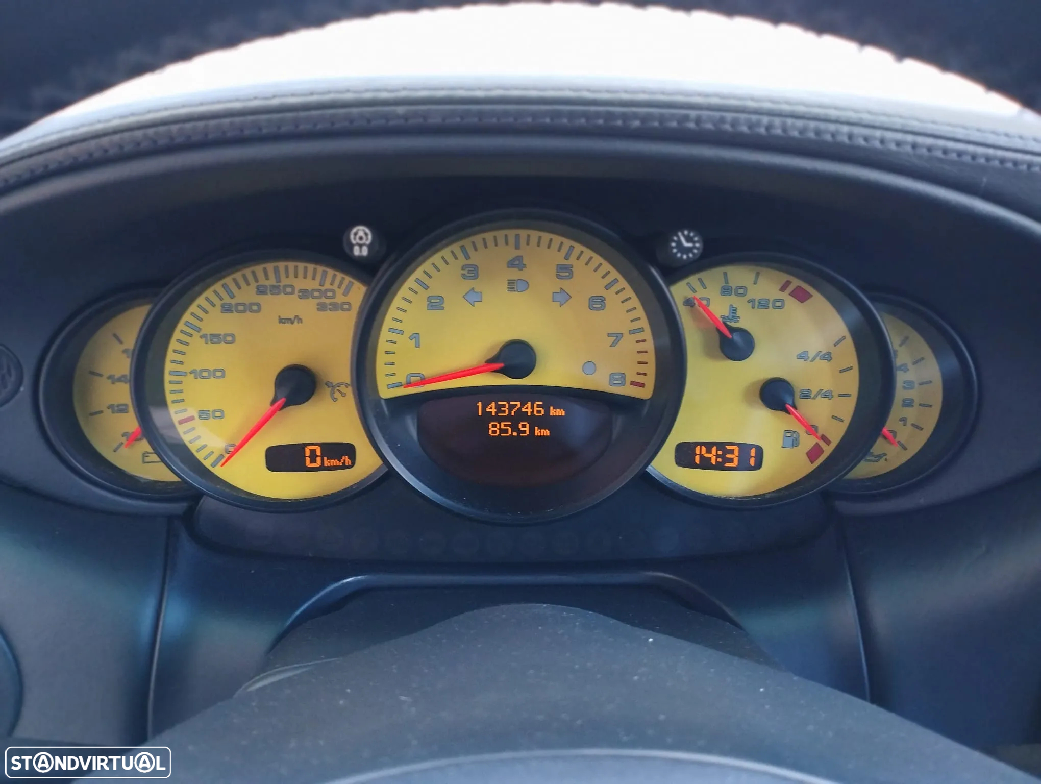 Porsche 911 (996) Carrera 4 S - 8