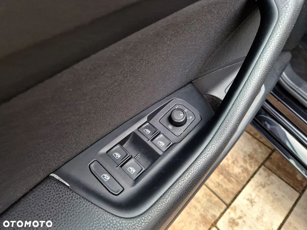 Volkswagen Passat 1.4 TSI BMT ACT Comfortline - 24