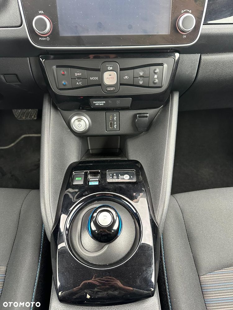 Nissan Leaf 40 kWh N-Connecta - 13