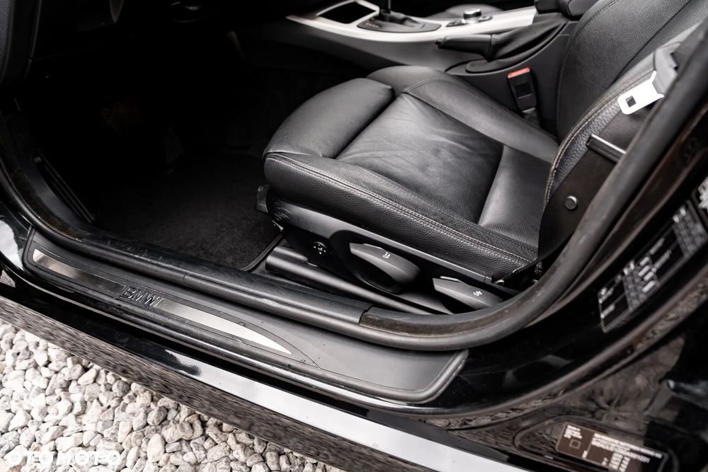 BMW Seria 3 325i xDrive Edition Exclusive - 21